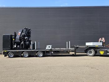 Broshuis 3ABSD / EXTENADABLE / HIAB 95 tm + JIB / ELECTRIC CRANE / KRAN